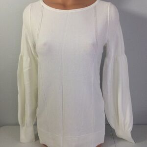 ANN TAYLOR Ivory Lightweight Sweater Top. Size Medium. Orig. $79.50. NEW.